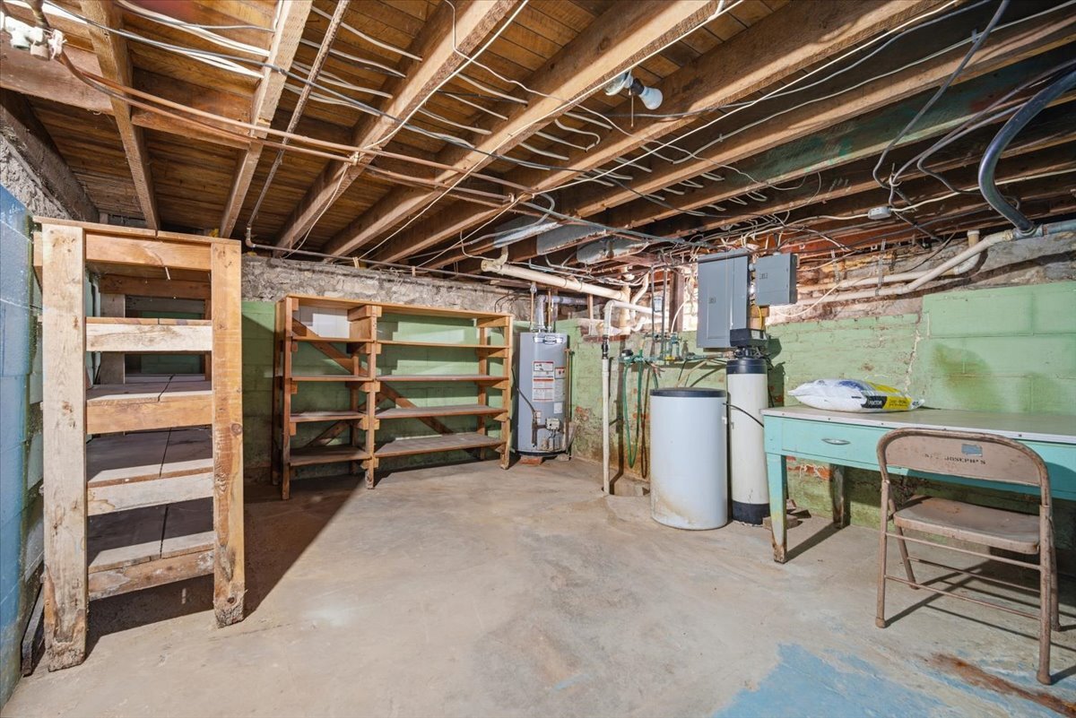 429 W Owsley Street, Chenoa, IL 61726