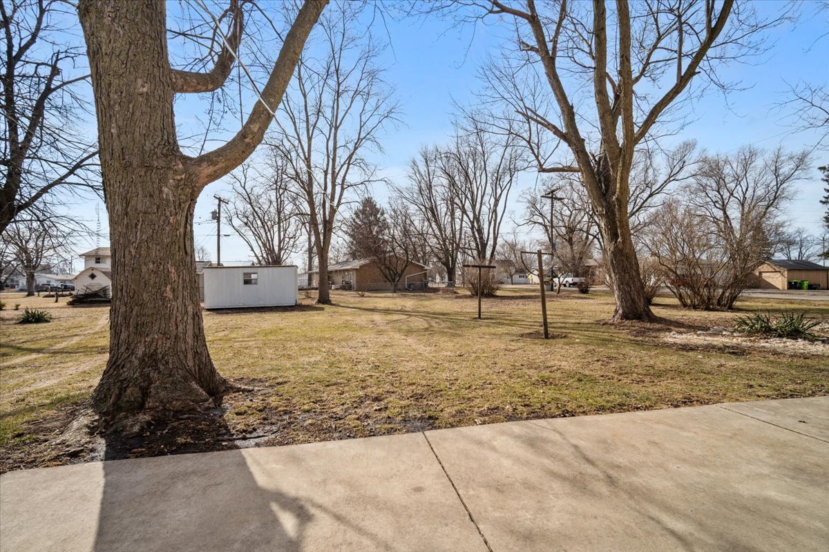 429 W Owsley Street, Chenoa, IL 61726