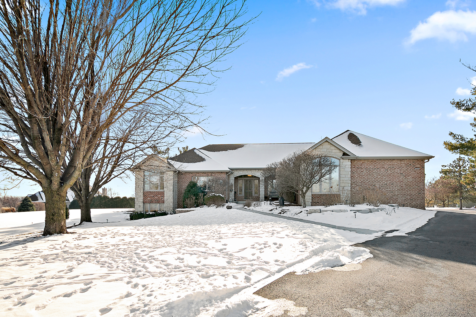 17966 S Hunt Club Drive, Mokena, IL 60448