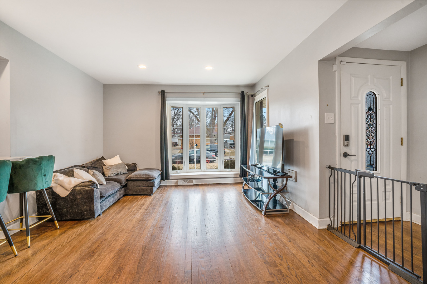 129 Rice Avenue, Bellwood, IL 60104