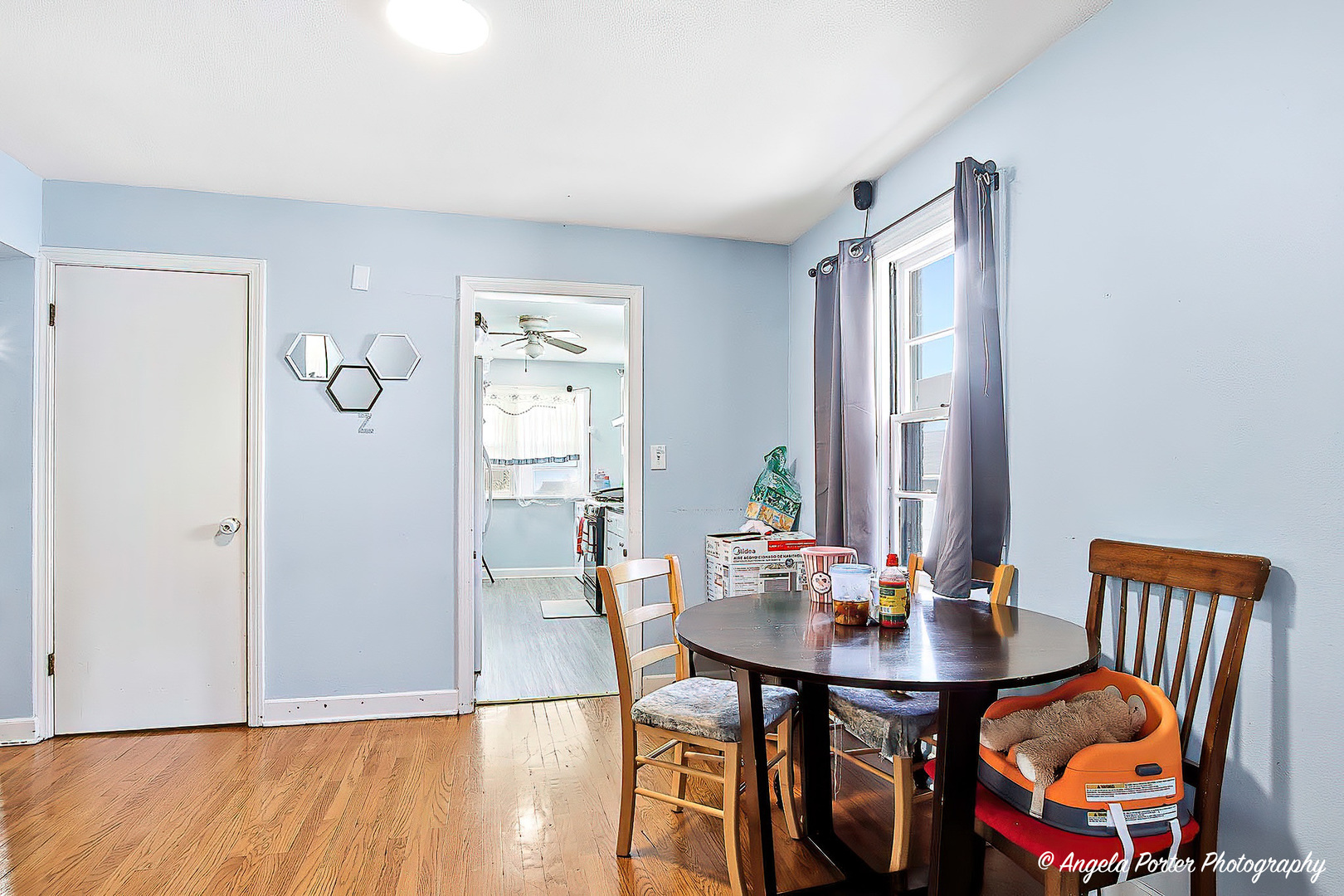 722 W Keith Avenue, Waukegan, IL 60085