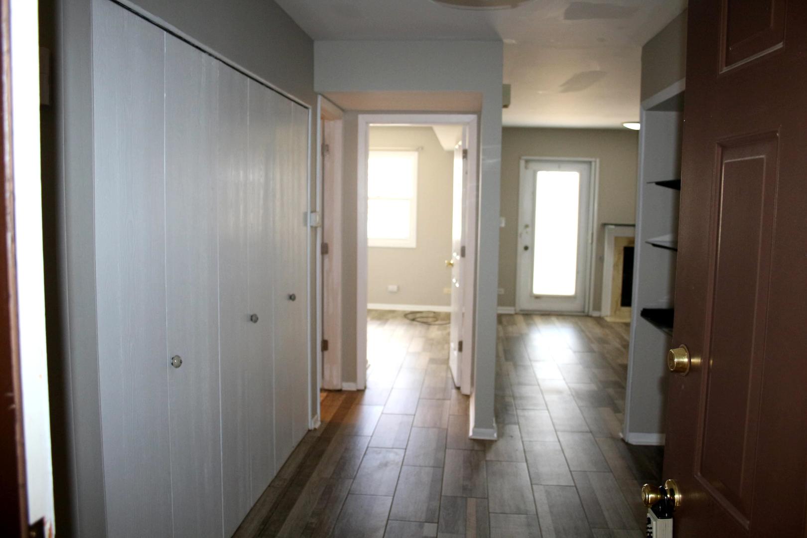 15 Indian Trail Drive #15, Westmont, IL 60559