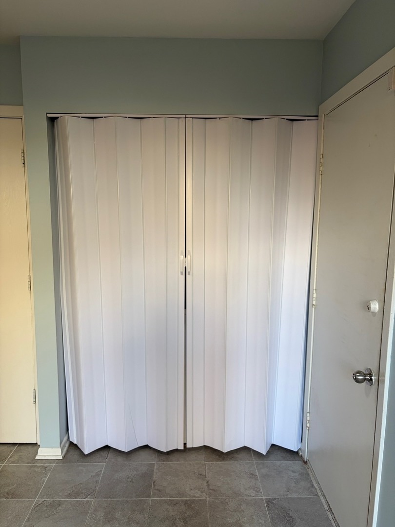 15 Indian Trail Drive #15, Westmont, IL 60559