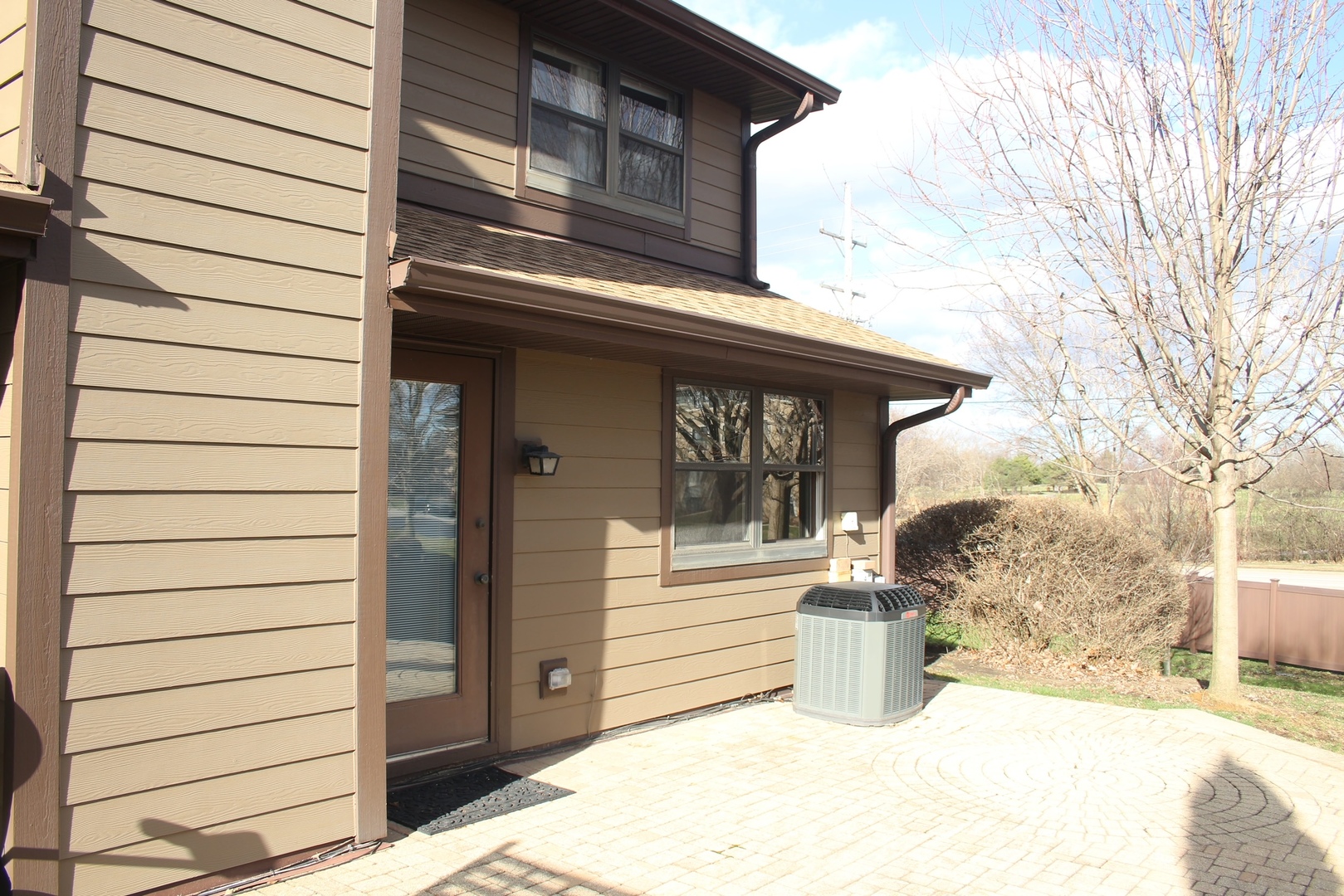 15 Indian Trail Drive #15, Westmont, IL 60559