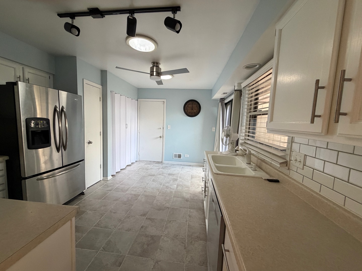 15 Indian Trail Drive #15, Westmont, IL 60559