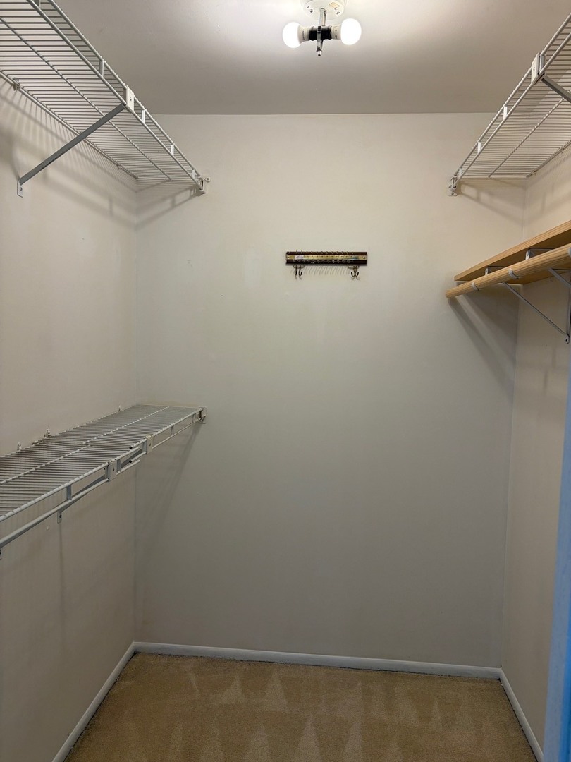 15 Indian Trail Drive #15, Westmont, IL 60559