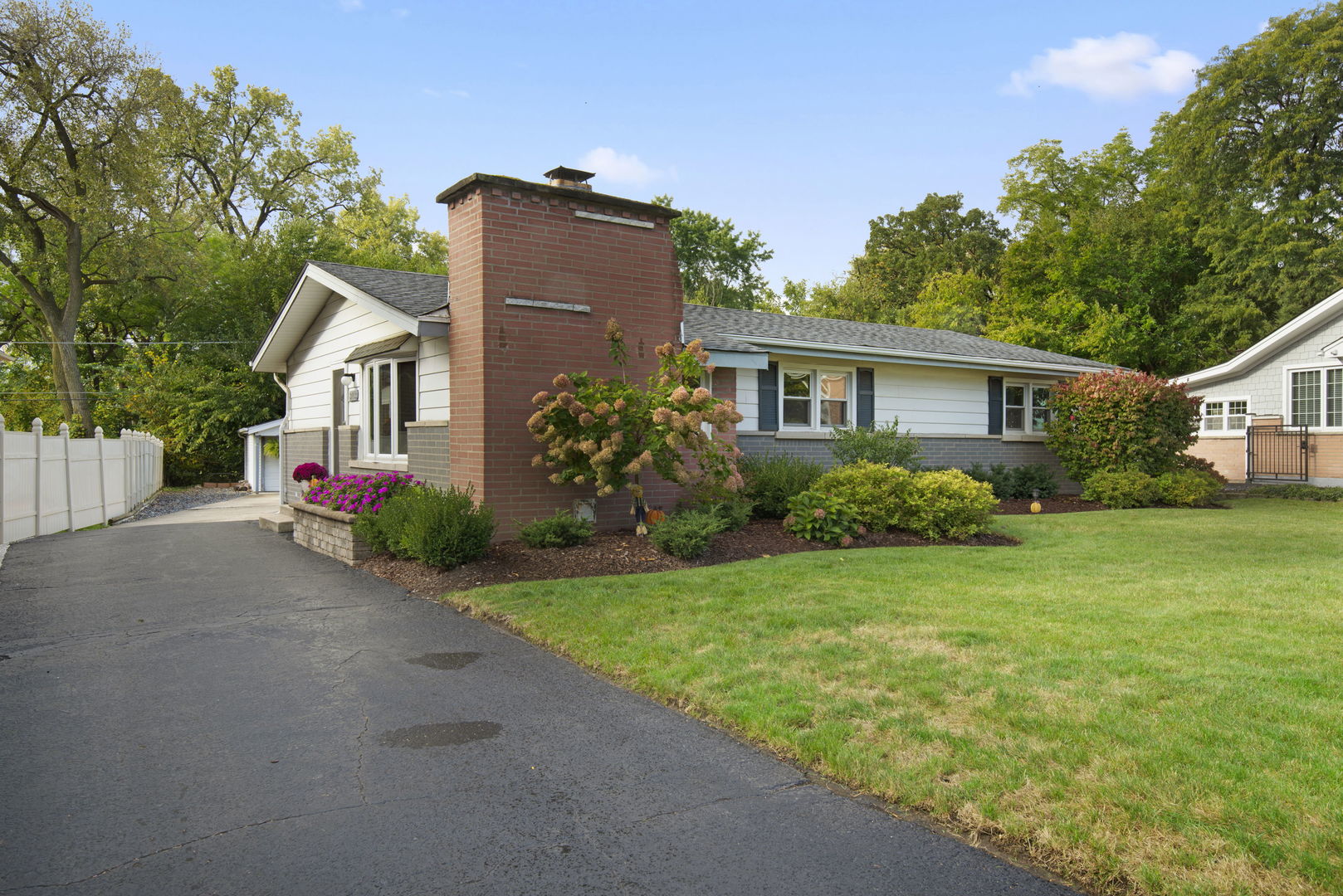 8103 W 98th Street, Palos Hills, IL 60465