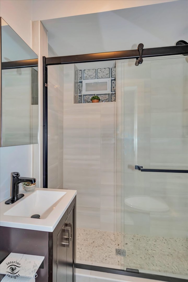 3530 S Union Avenue, Chicago, IL 60609