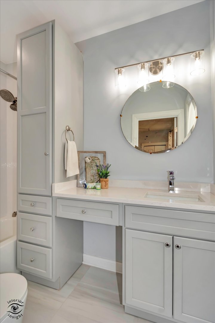 3530 S Union Avenue, Chicago, IL 60609