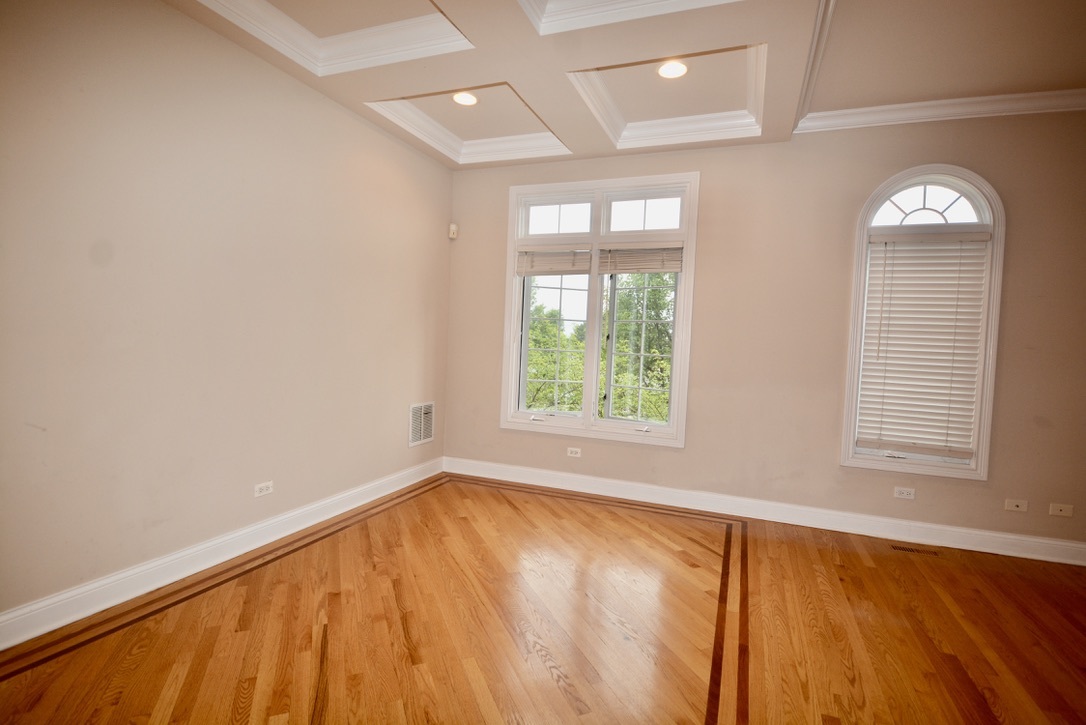 1904 Alta Vista Court, Naperville, IL 60563