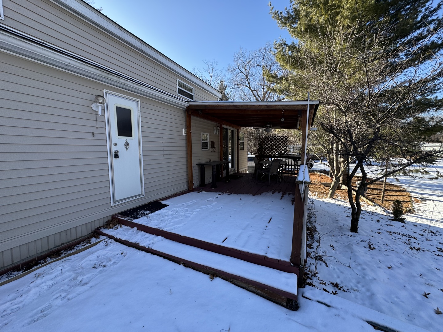 21-79 Woodhaven Lake, Sublette, IL 61367