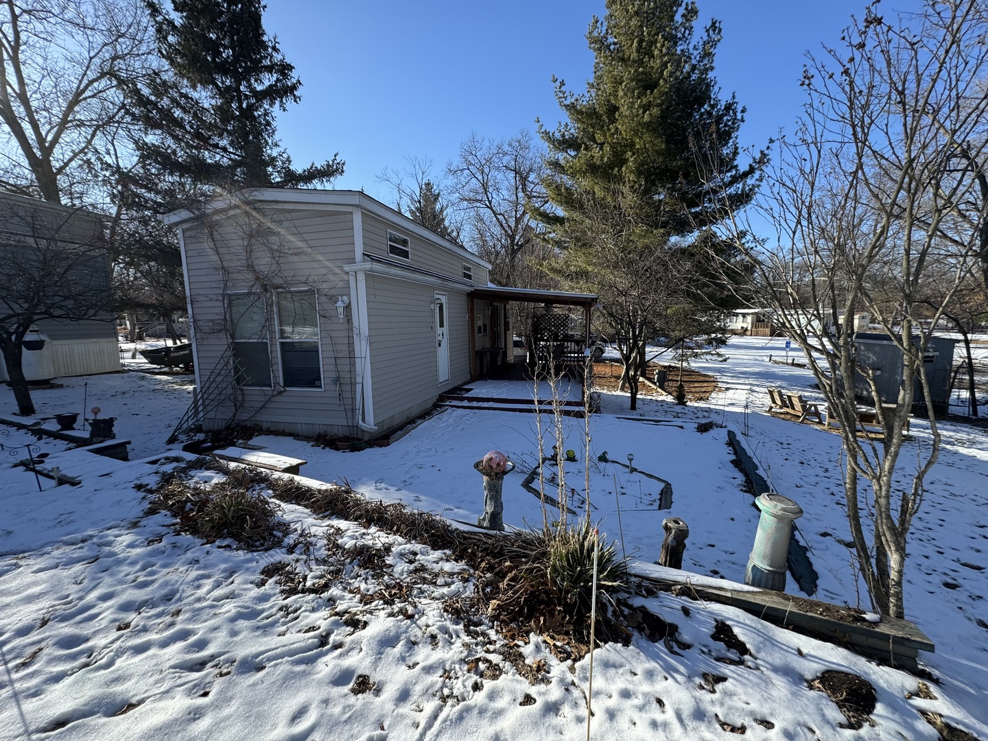 21-79 Woodhaven Lake, Sublette, IL 61367