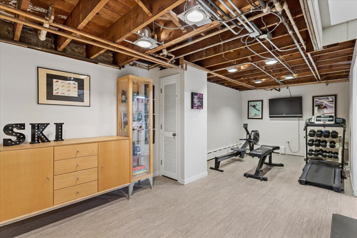 435 N Garfield Avenue, Hinsdale, IL 60521