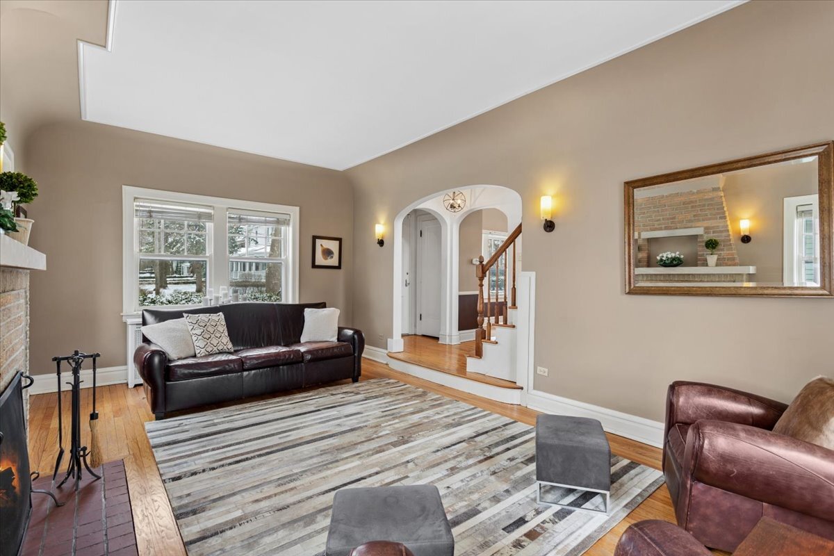 435 N Garfield Avenue, Hinsdale, IL 60521