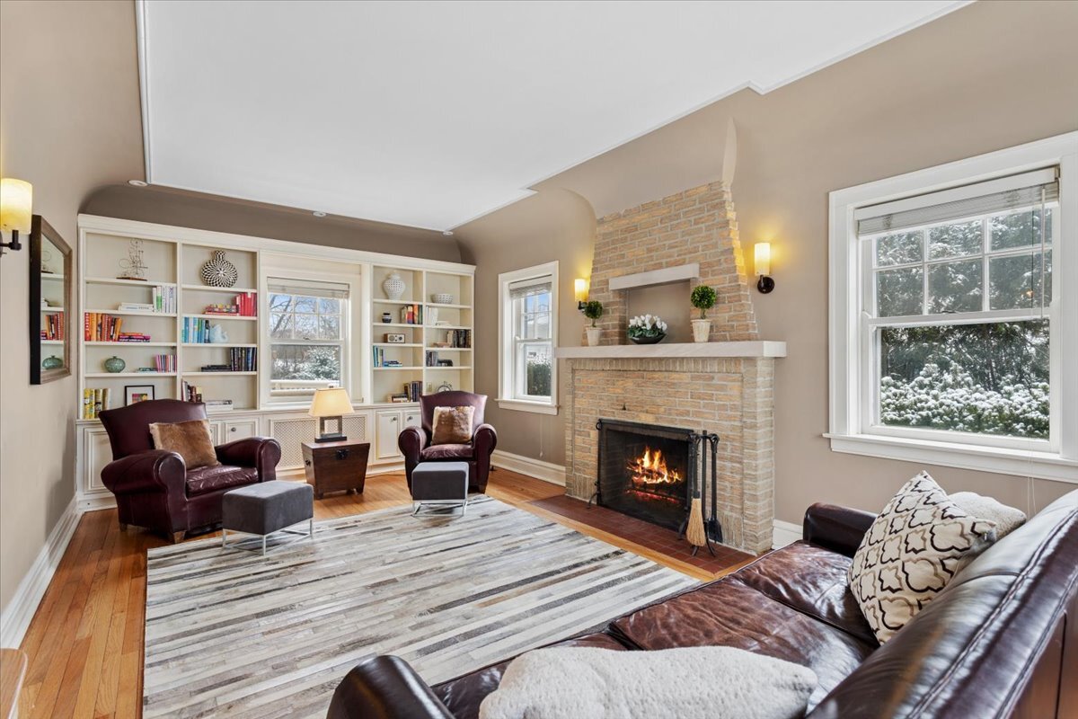 435 N Garfield Avenue, Hinsdale, IL 60521