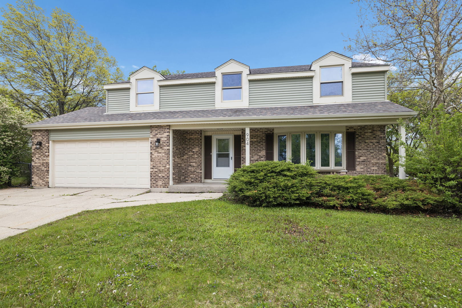 904 Iroquois Avenue, Naperville, IL 60563