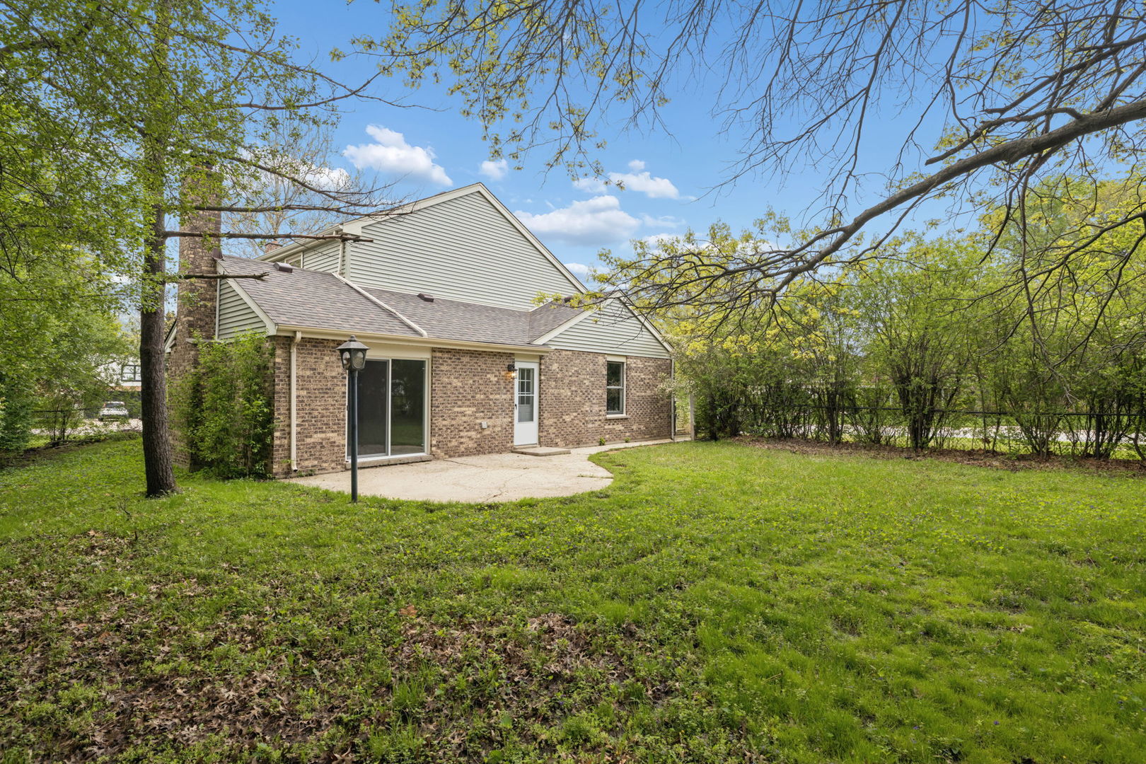 904 Iroquois Avenue, Naperville, IL 60563