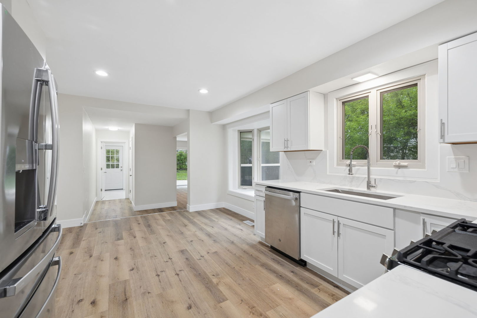 904 Iroquois Avenue, Naperville, IL 60563