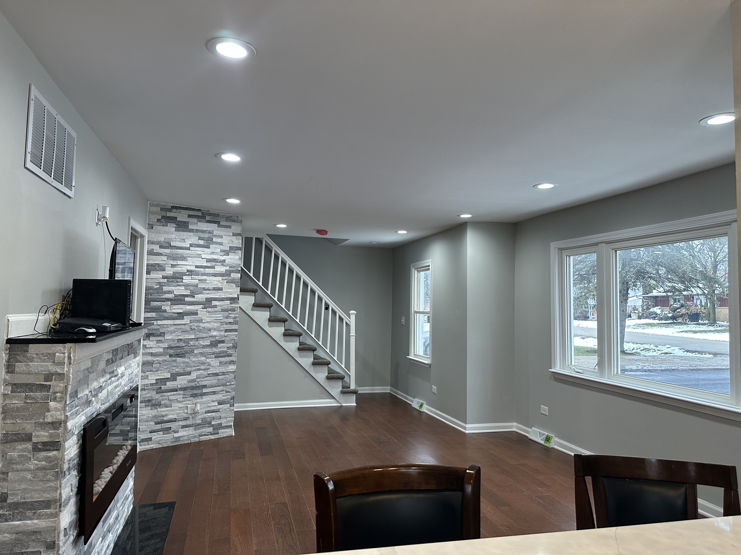 905 Tomahawk Trail, Round Lake Heights, IL 60073