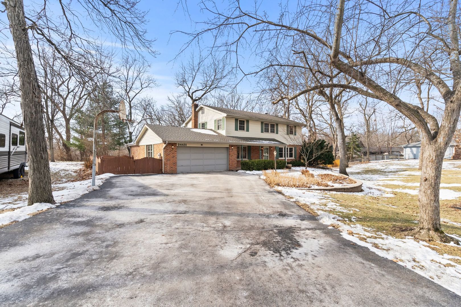 24431 W Lancelot Lane, Joliet, IL 60404