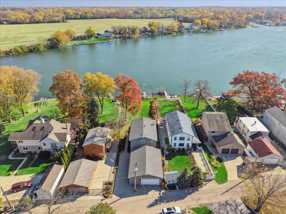 40857 N Park Avenue, Antioch, IL 60002