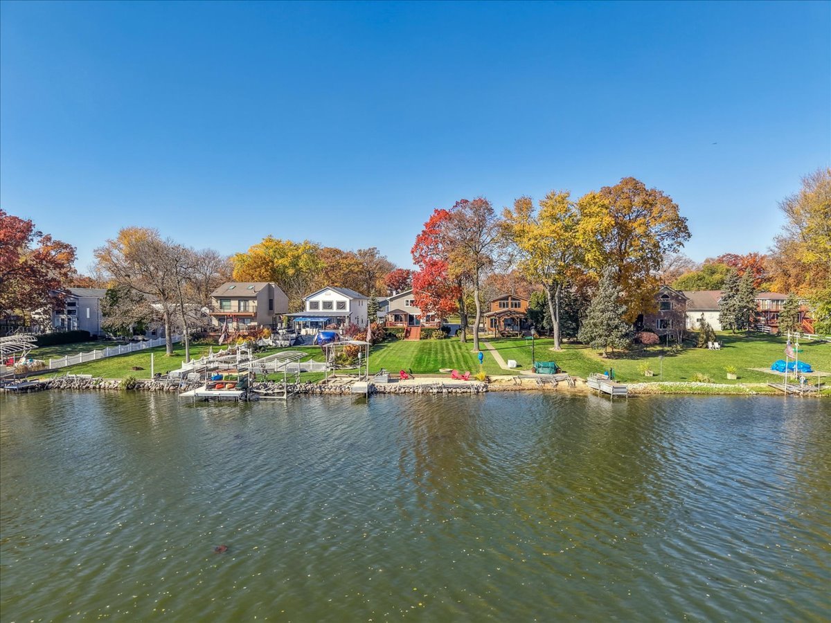 40857 N Park Avenue, Antioch, IL 60002