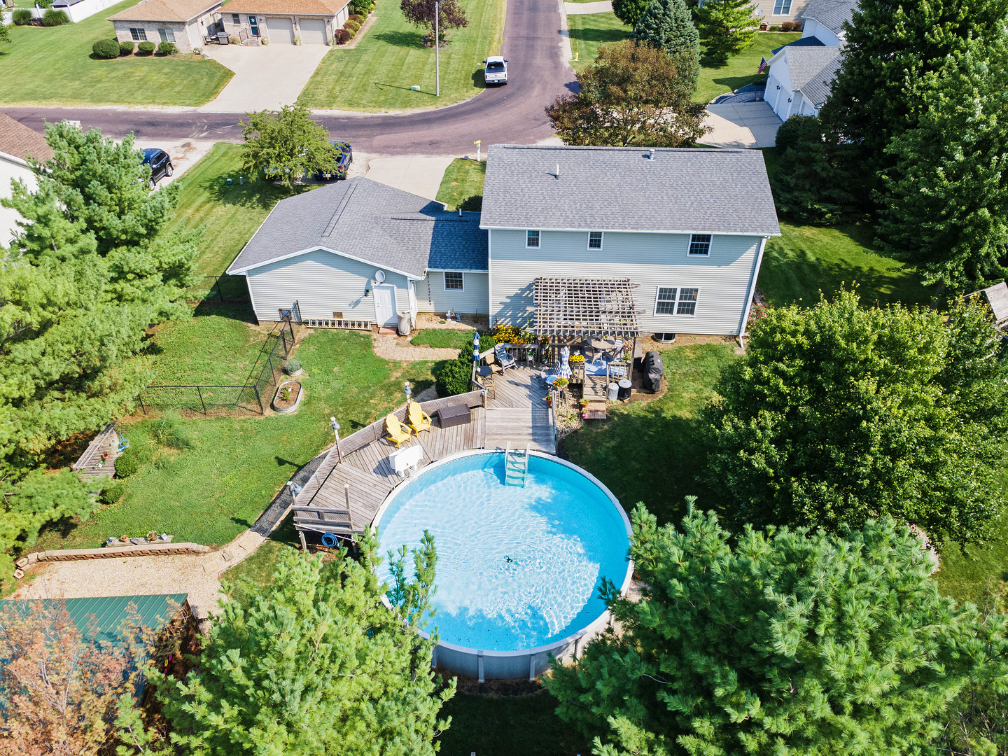 417 Sunset Drive, Colfax, IL 61728