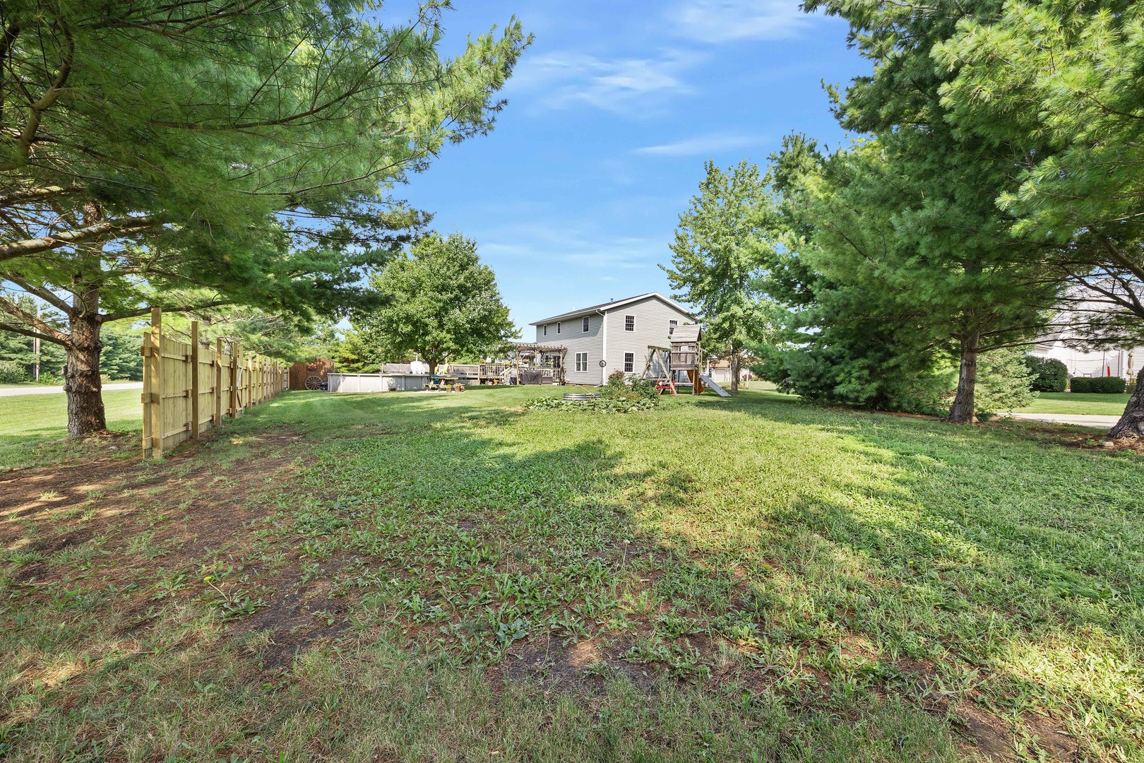 417 Sunset Drive, Colfax, IL 61728