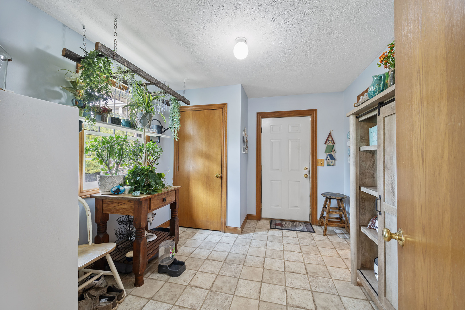 417 Sunset Drive, Colfax, IL 61728