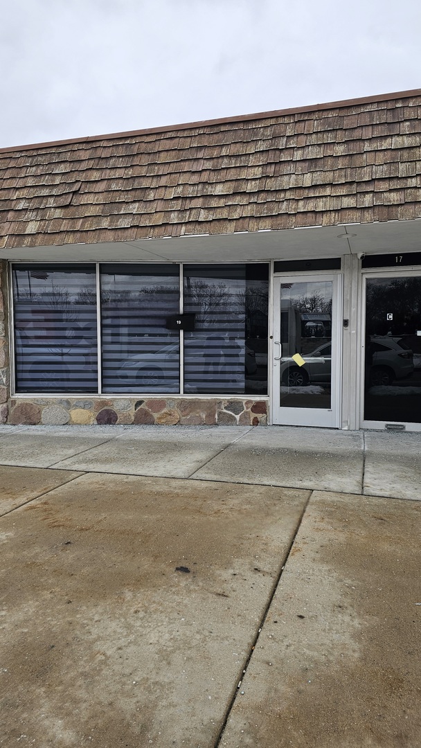 19 N Broadway Street #19, Des Plaines, IL 60016