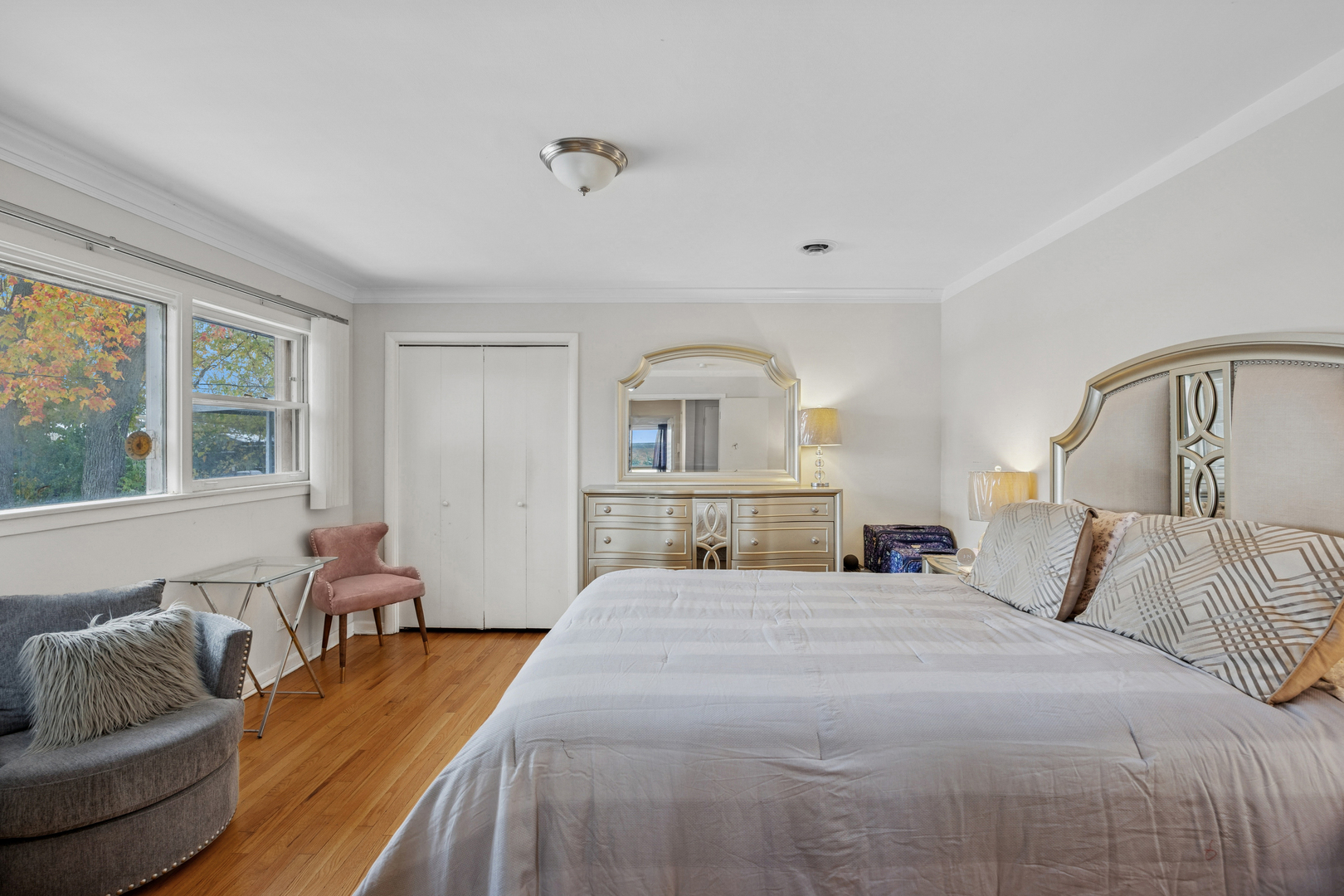 2929 Flossmoor Road, Flossmoor, IL 60422