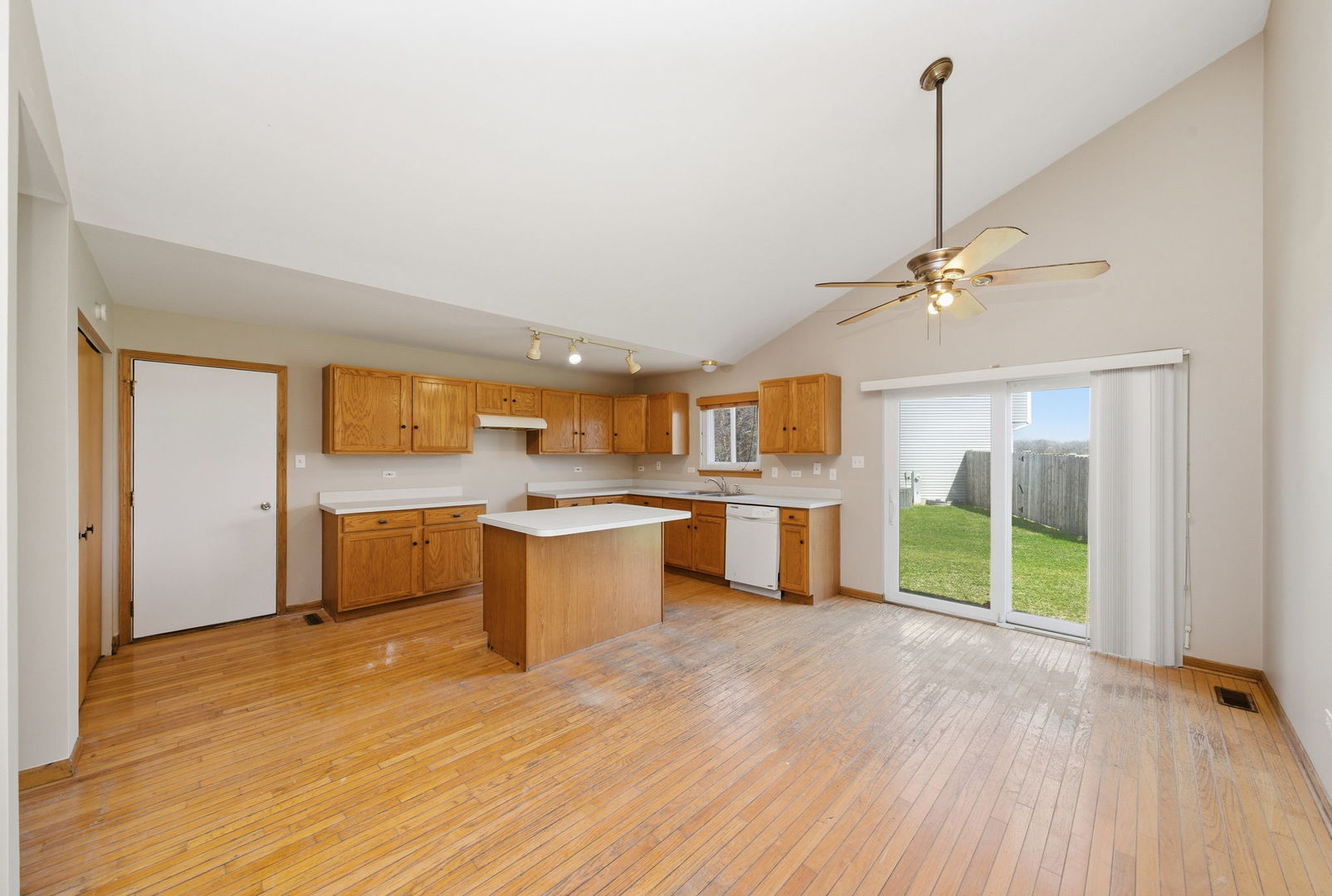 25531 S Mallard Drive, Channahon, IL 60410