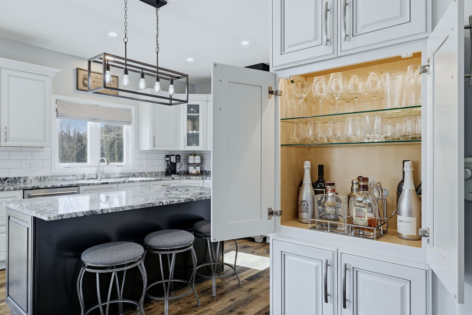 316 Ash Grove Lane, Oswego, IL 60543