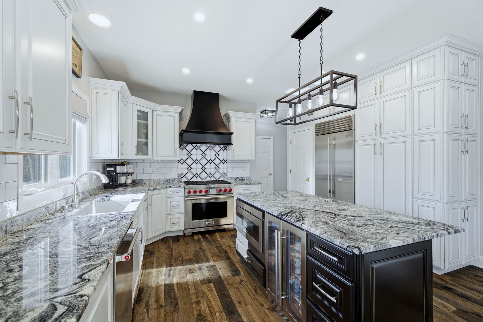 316 Ash Grove Lane, Oswego, IL 60543