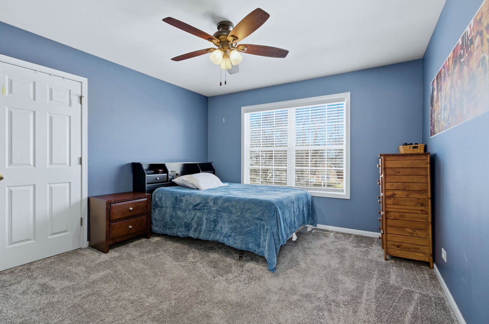 316 Ash Grove Lane, Oswego, IL 60543