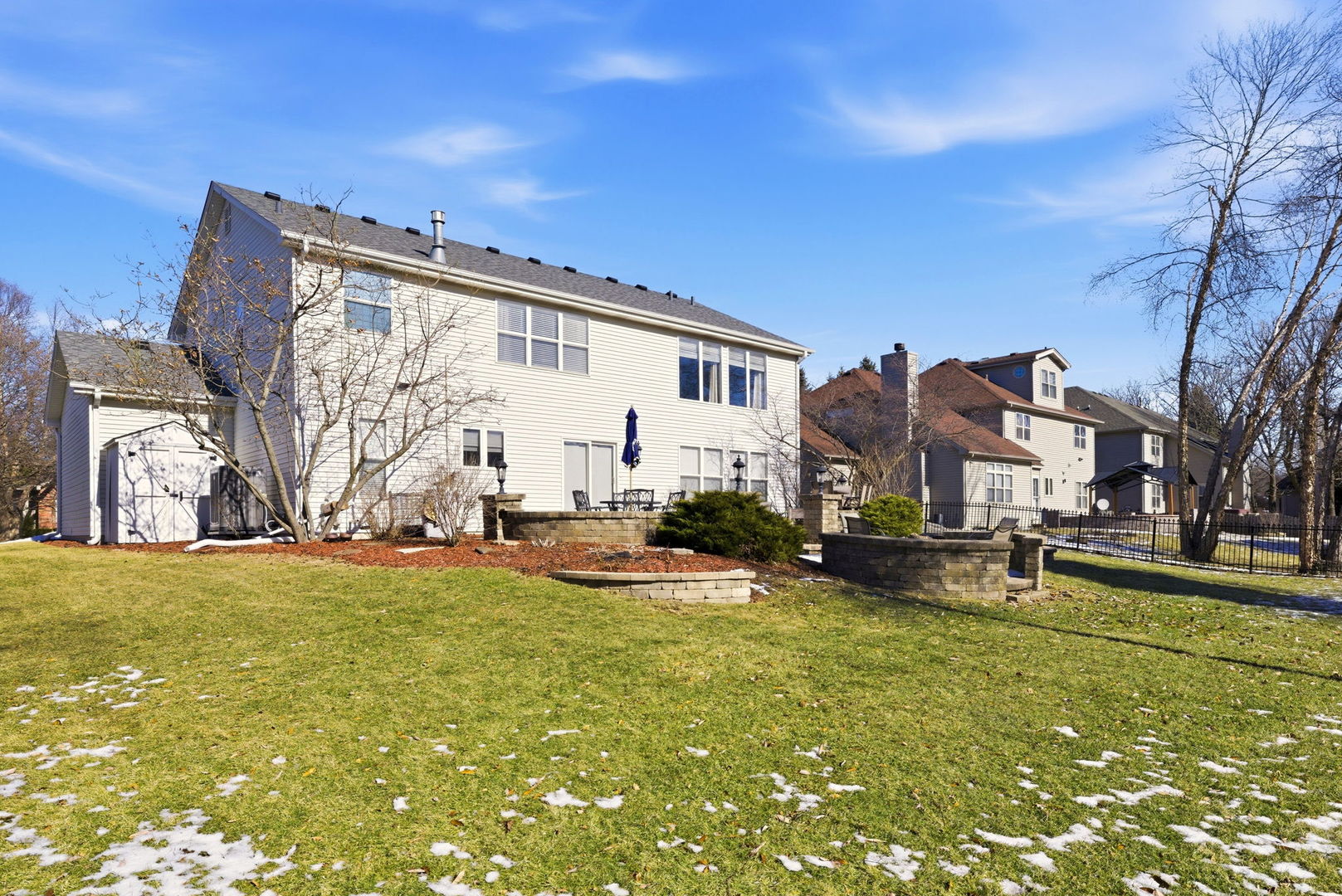 316 Ash Grove Lane, Oswego, IL 60543