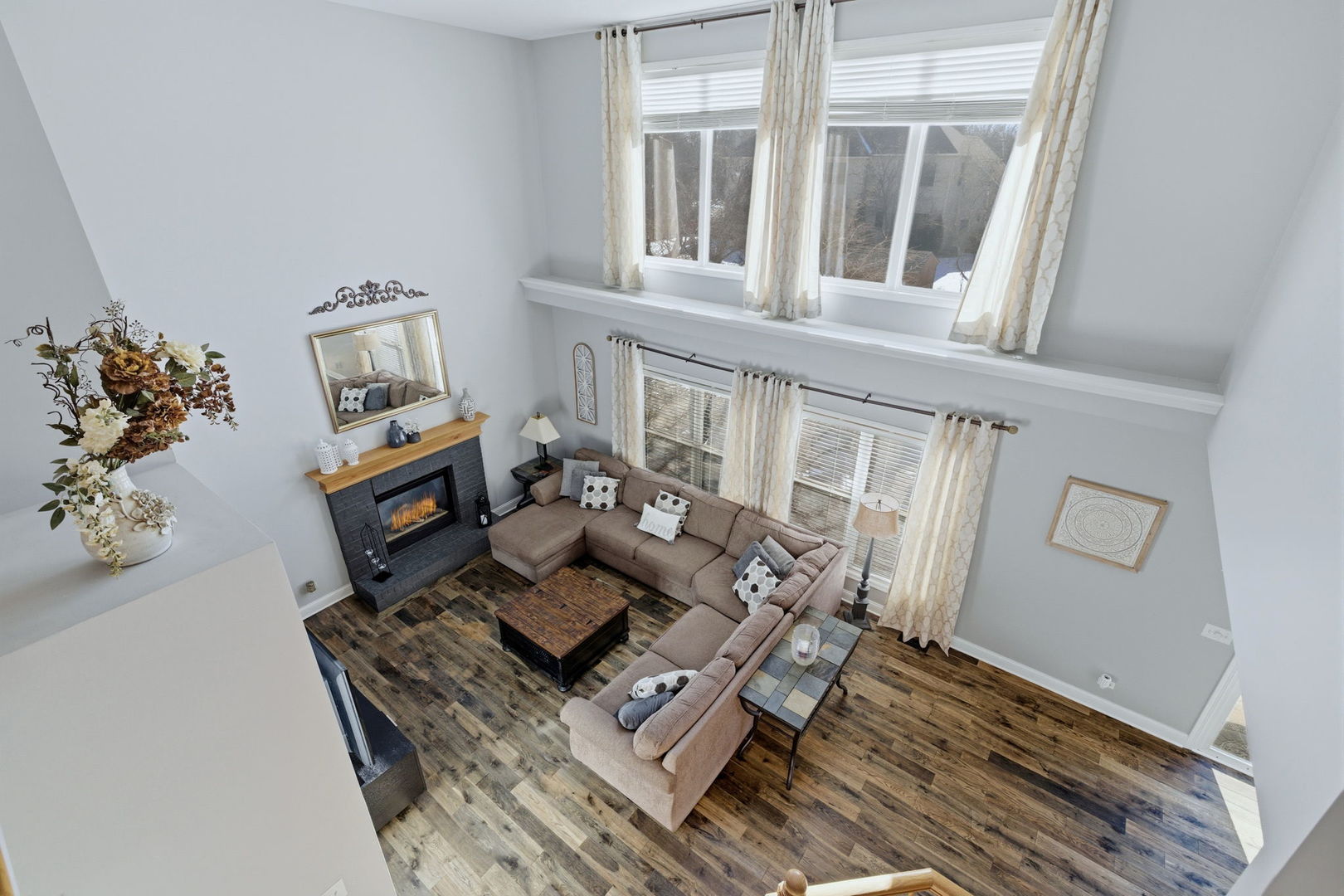 316 Ash Grove Lane, Oswego, IL 60543