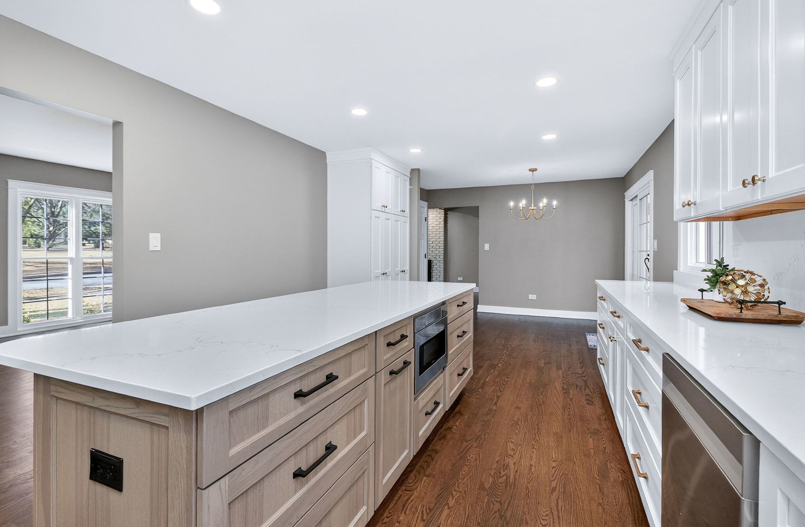 4003 Cumnor Road, Downers Grove, IL 60515