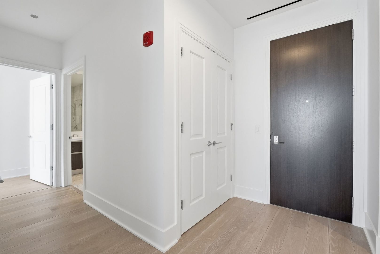 363 E Wacker Drive #6905, Chicago, IL 60601