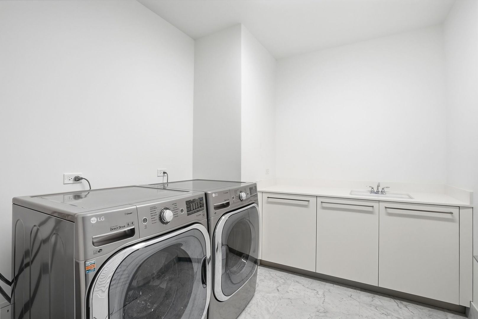 363 E Wacker Drive #6905, Chicago, IL 60601