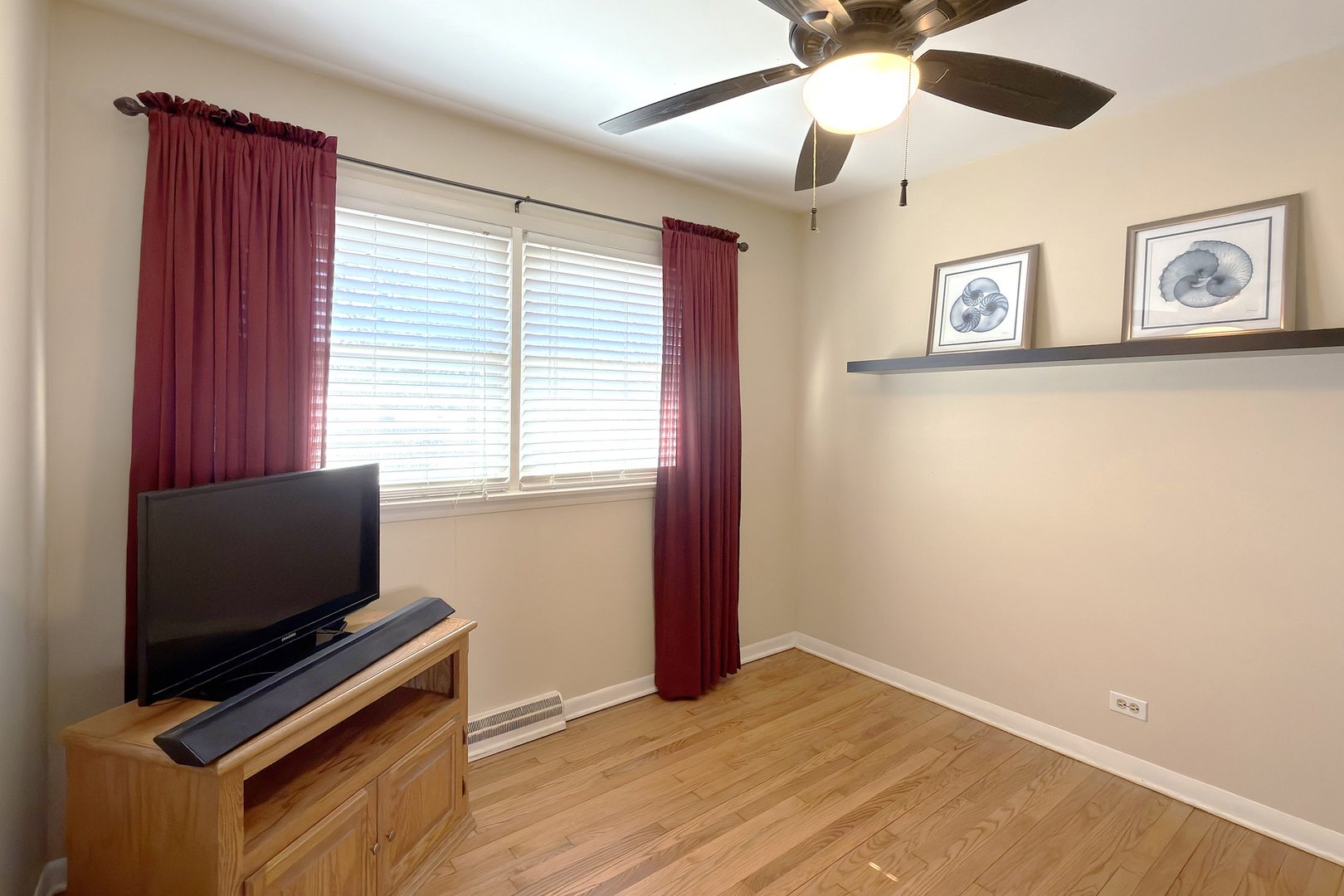 62 Mayer Avenue, Wheeling, IL 60090