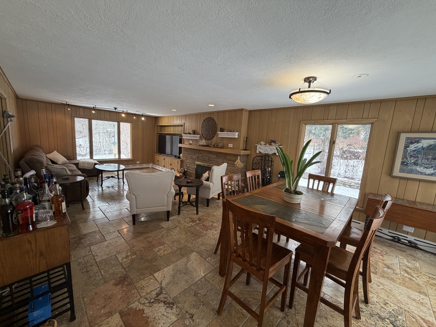 501 Glenwood Trail, Elgin, IL 60120