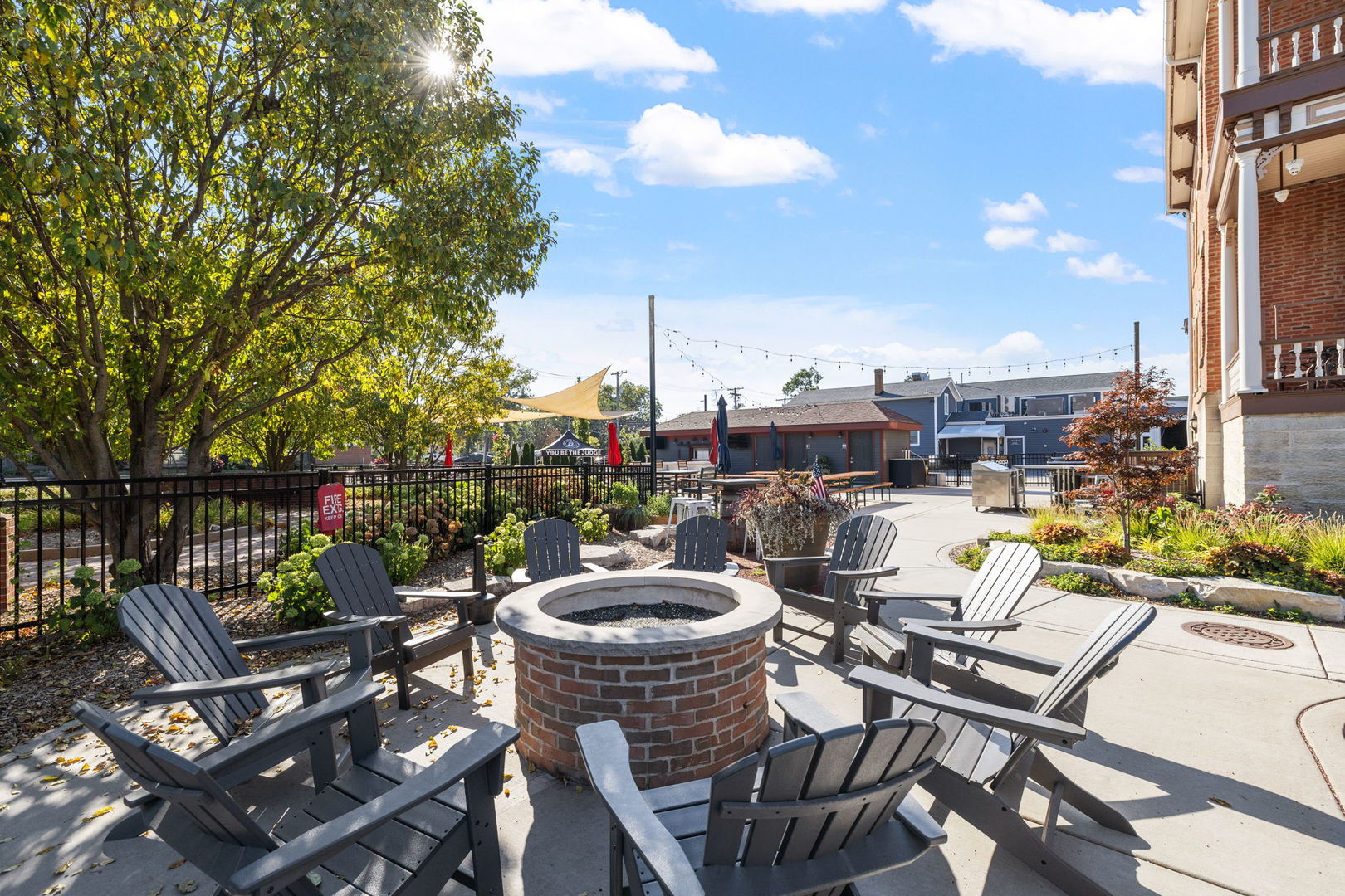 6811 Hickory Street, Tinley Park, IL 60477