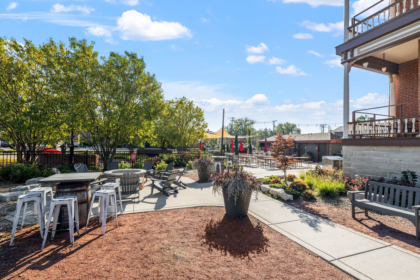 6811 Hickory Street, Tinley Park, IL 60477