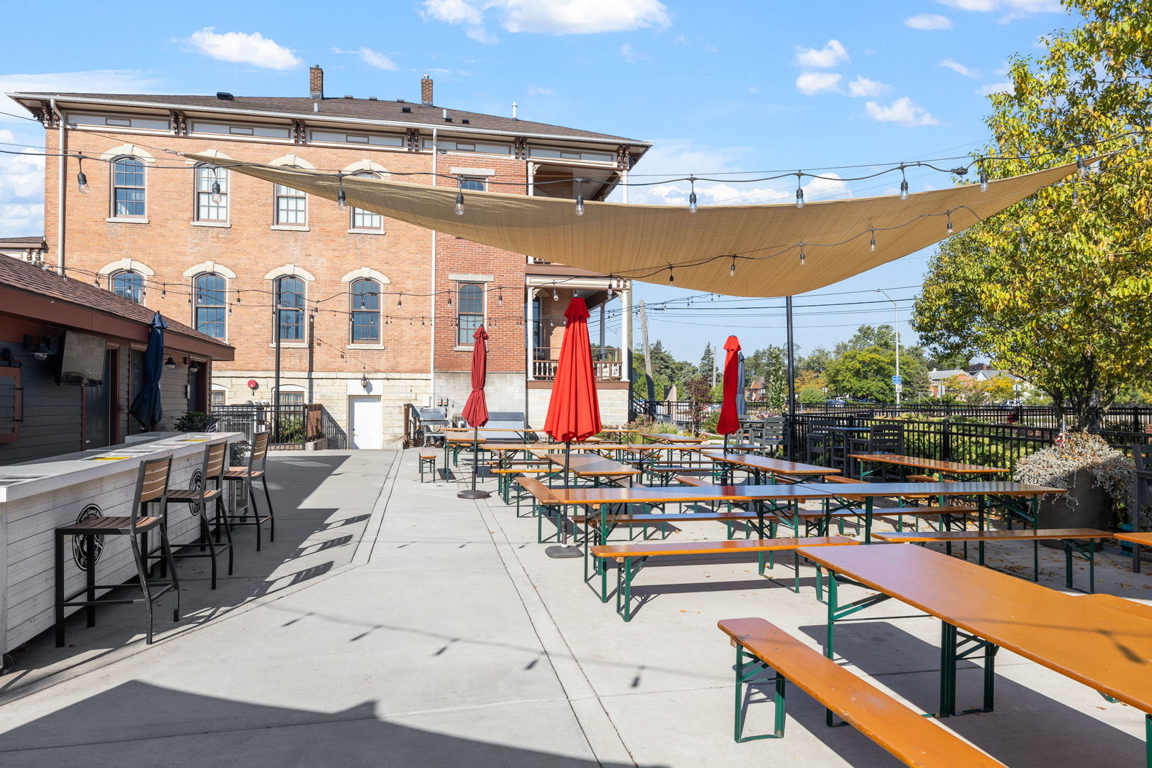 6811 Hickory Street, Tinley Park, IL 60477