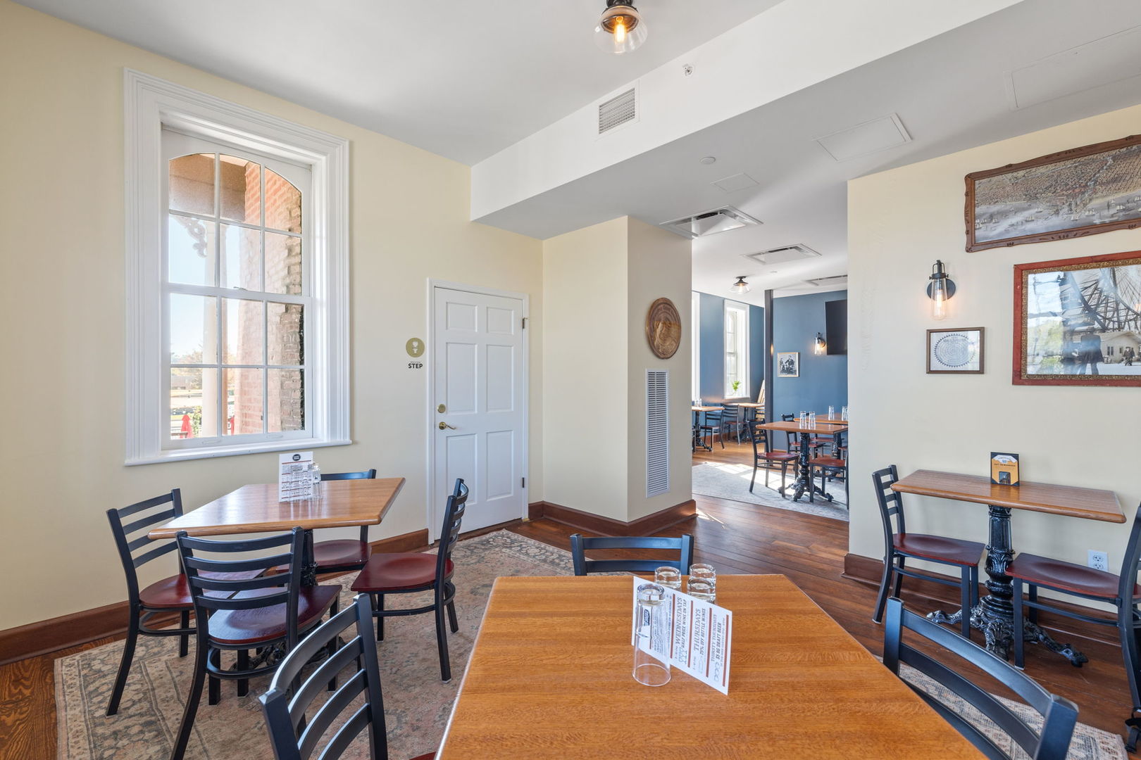 6811 Hickory Street, Tinley Park, IL 60477