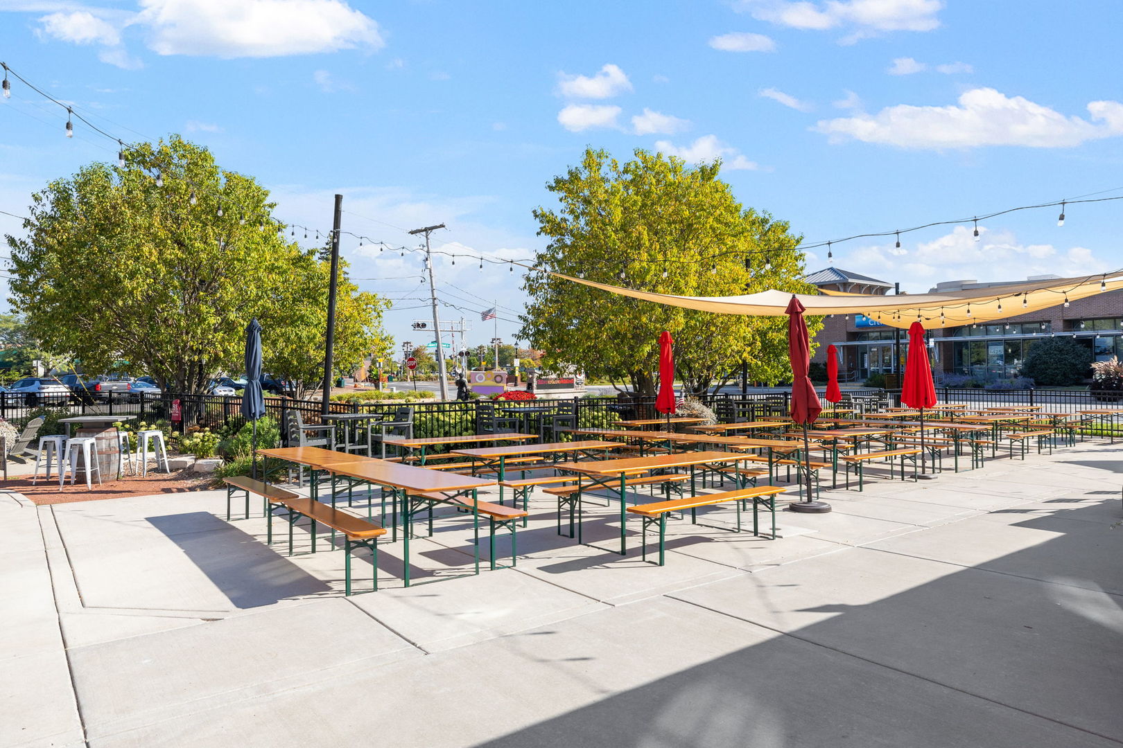 6811 Hickory Street, Tinley Park, IL 60477