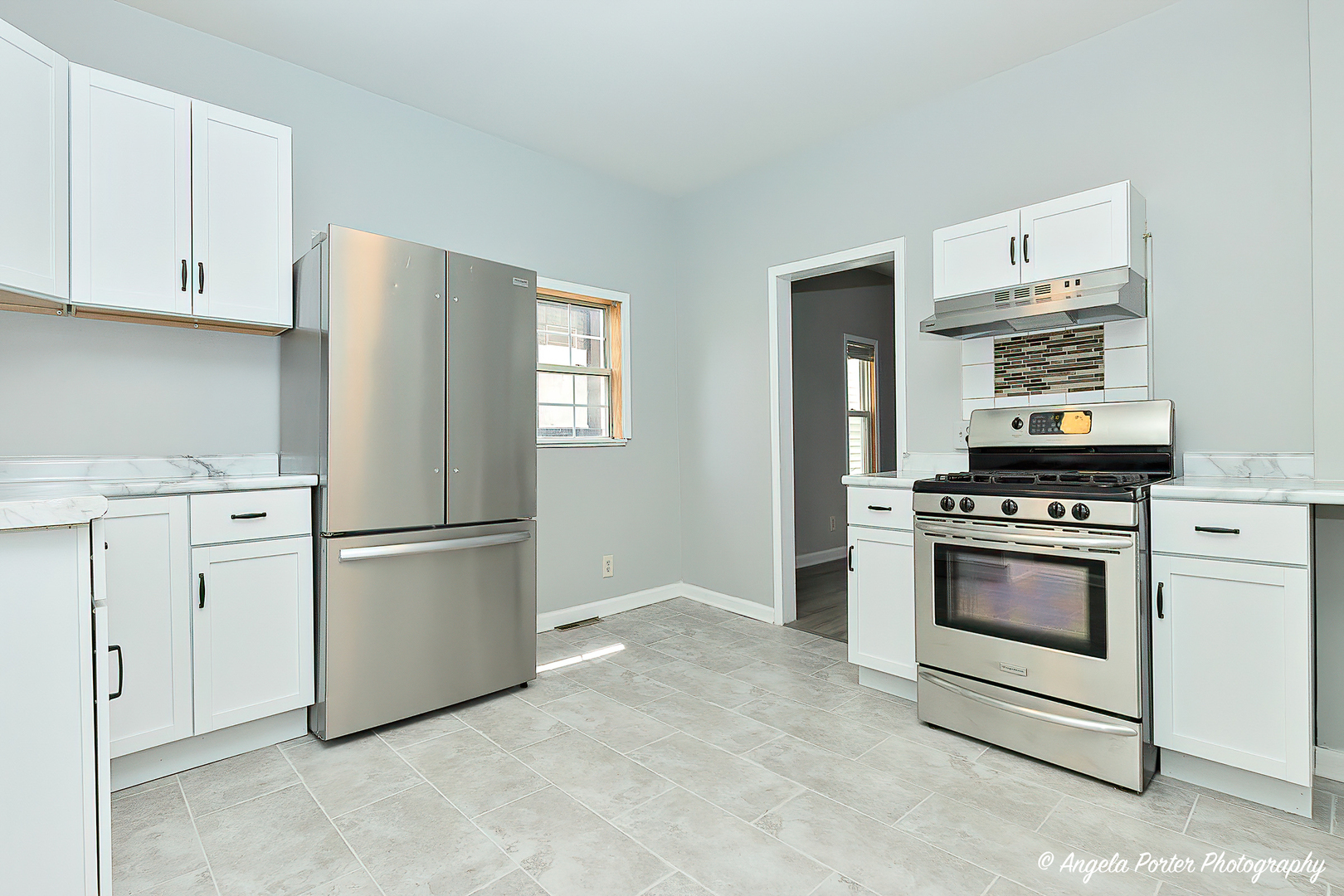 551 S Martin Luther King Jr Avenue #2, Waukegan, IL 60085