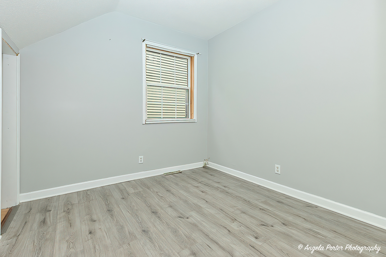 551 S Martin Luther King Jr Avenue #2, Waukegan, IL 60085