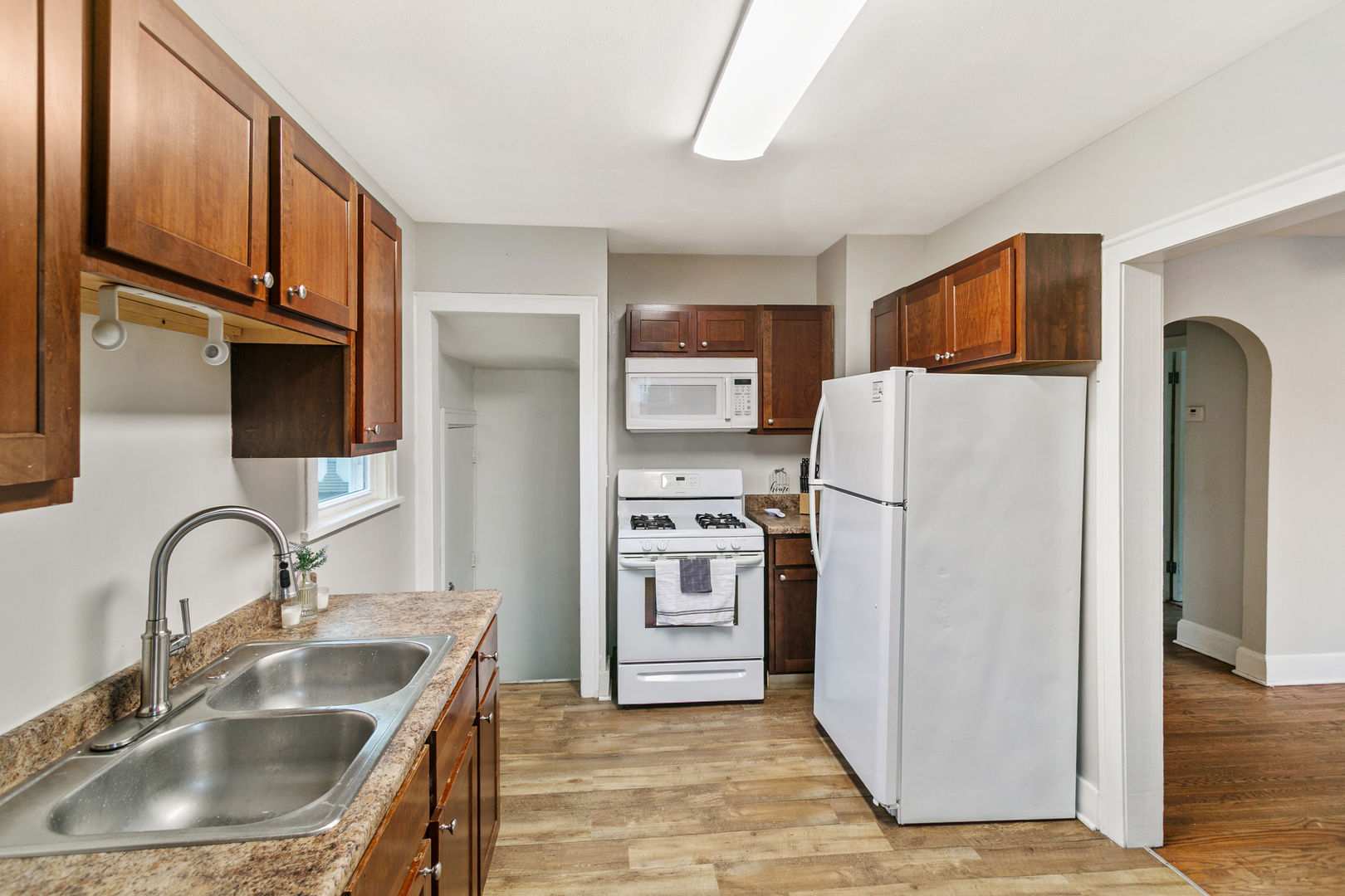 505 Lorraine Avenue, Waukegan, IL 60085